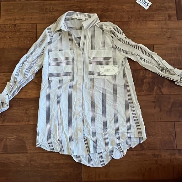 Sweet Wanderer Striped Shirt - Picture 5 of 10